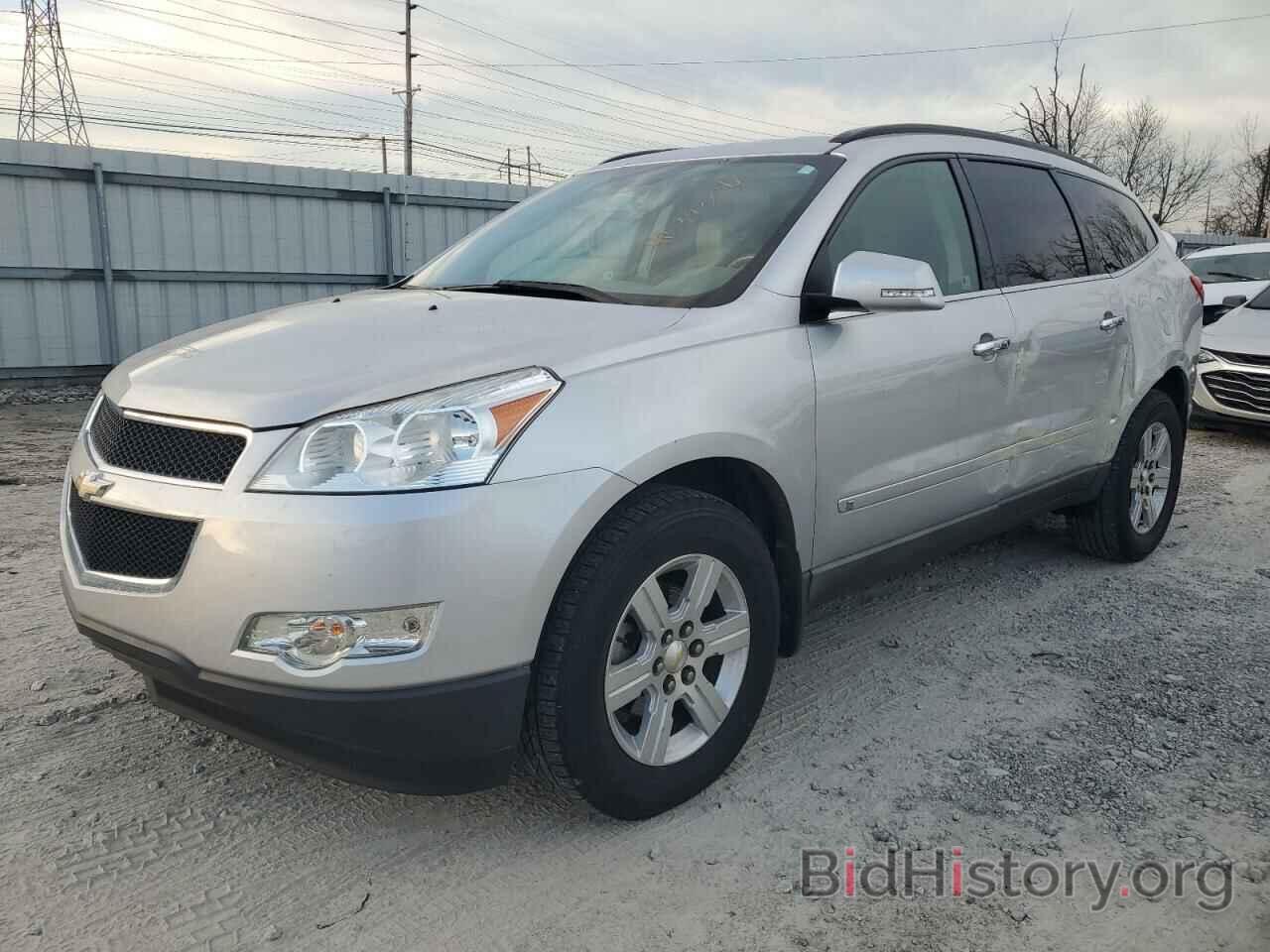 Photo 1GNLVFED4AS104825 - CHEVROLET TRAVERSE 2010
