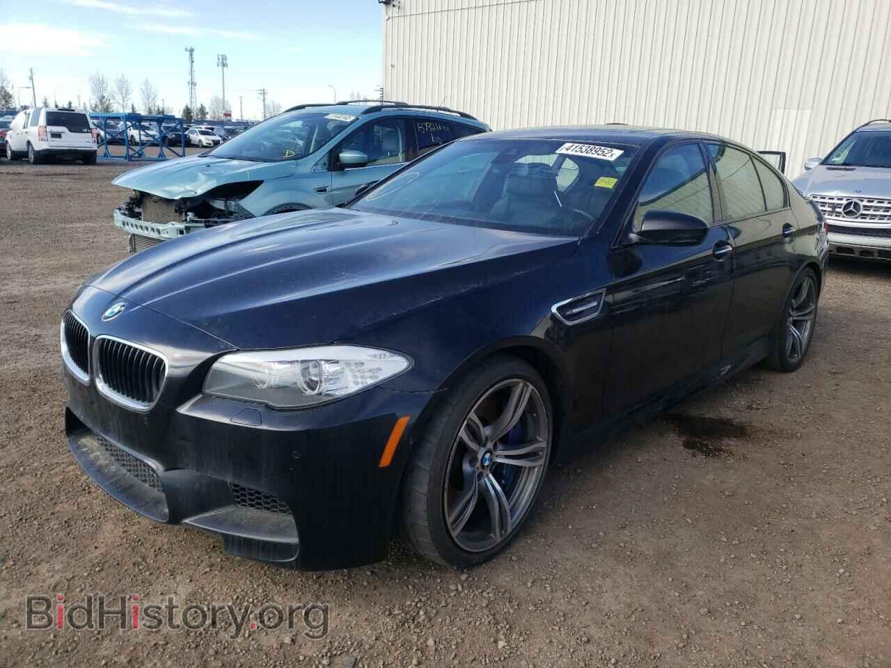 2013 BMW M5 - VIN: WBSFV9C51DD095571 - Фото 2