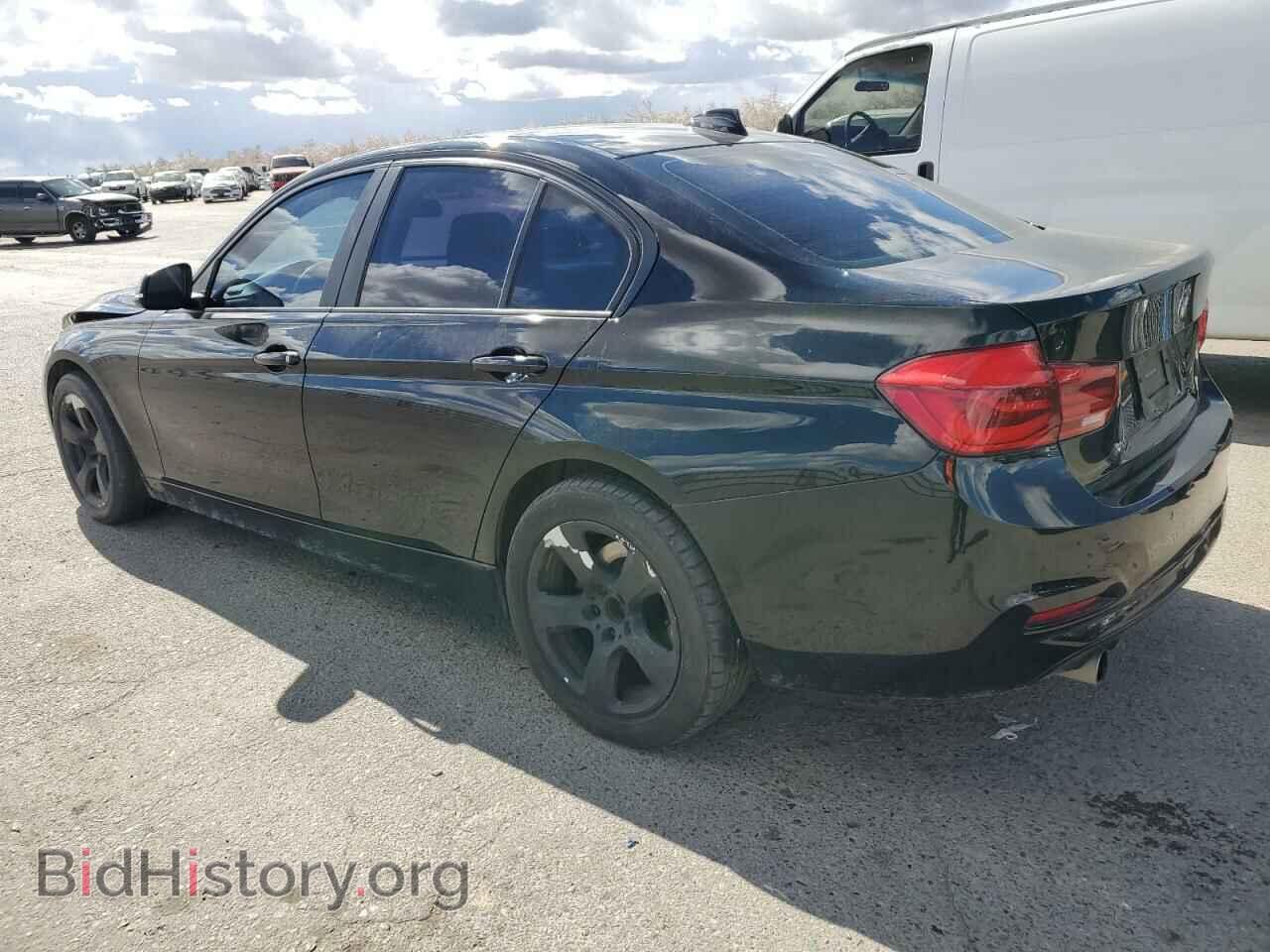 2016 BMW 3 SERIES - VIN: WBA8E1G54GNU10547 - Фото 2