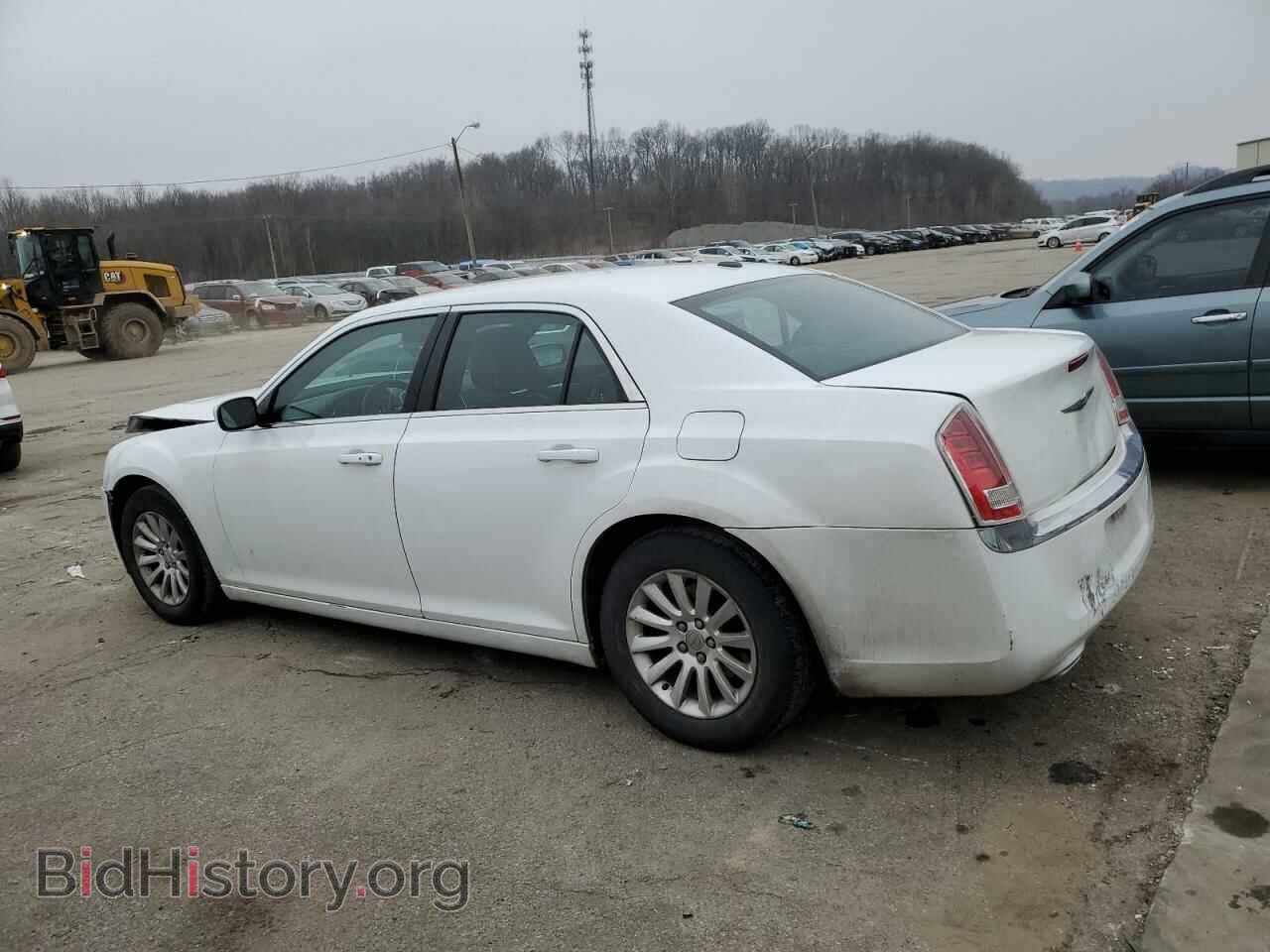 2014 CHRYSLER 300 - VIN: 2C3CCAAG1EH124307 - Фото 2