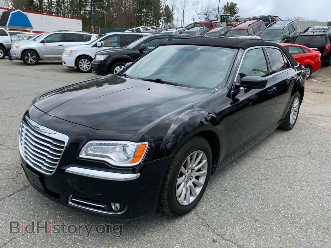 2013 CHRYSLER 300 - VIN: 2C3CCAAG6DH552937 - Фото 2