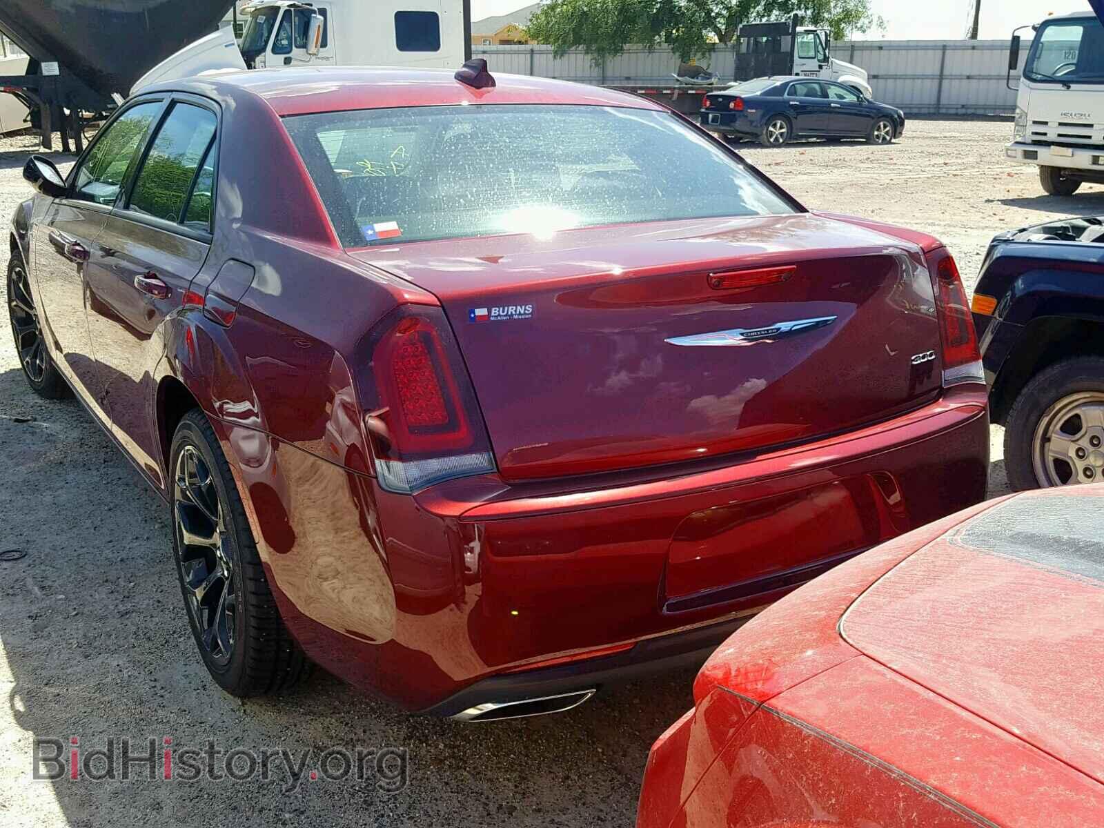 2019 CHRYSLER 300 - VIN: 2C3CCAAG4KH614400 - Фото 3