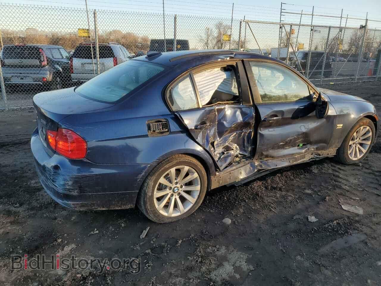 2011 BMW 3 SERIES - VIN: WBAPK7C53BA972615 - Фото 3