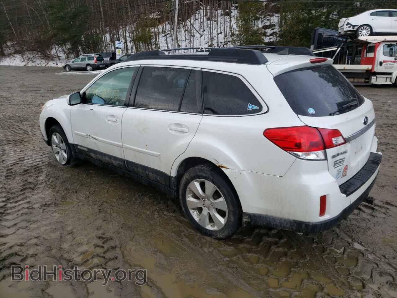 2011 SUBARU OUTBACK - VIN: 4S4BRBKC7B3405996 - Photo 2