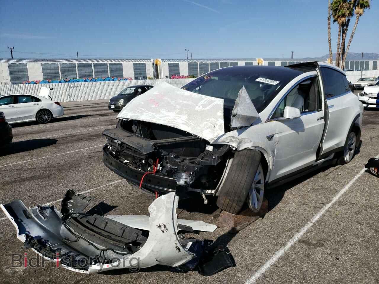 2017 TESLA MODEL X - VIN: 5YJXCDE43HF026677 - Фото 2