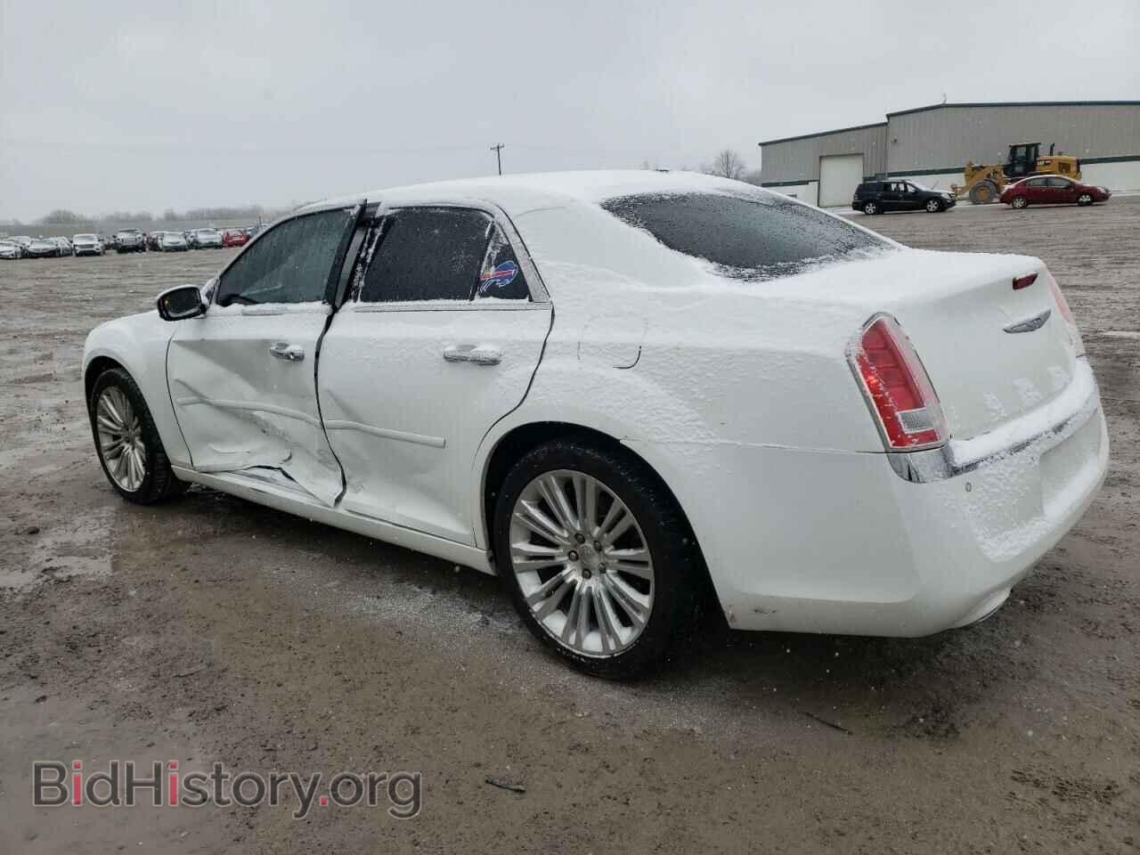 2011 CHRYSLER 300 - VIN: 2C3CA5CG3BH528876 - Фото 2