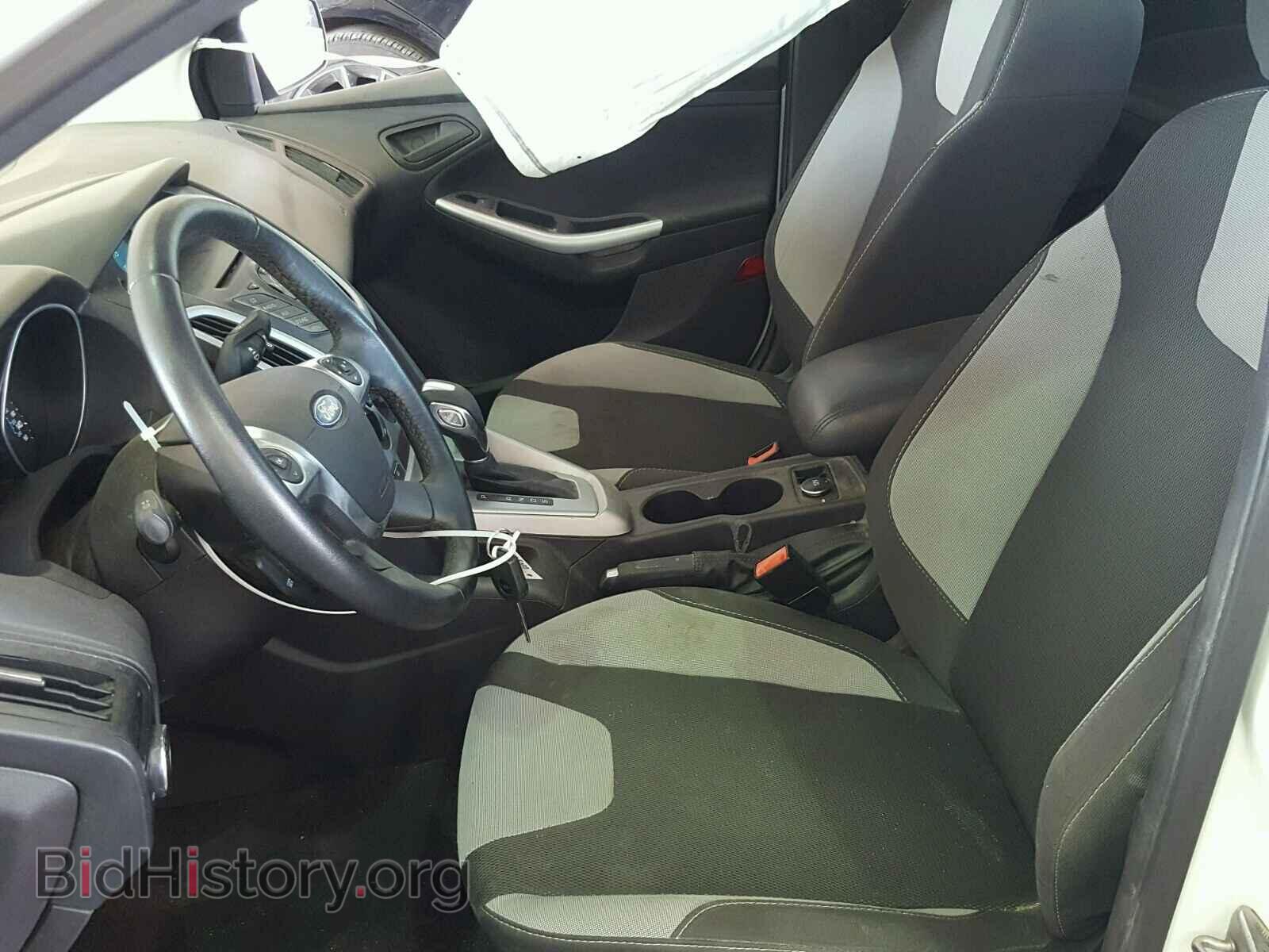 2012 Ford FOCUS (VIN 1FAHP3F20CL451723) — фото 5 из 10