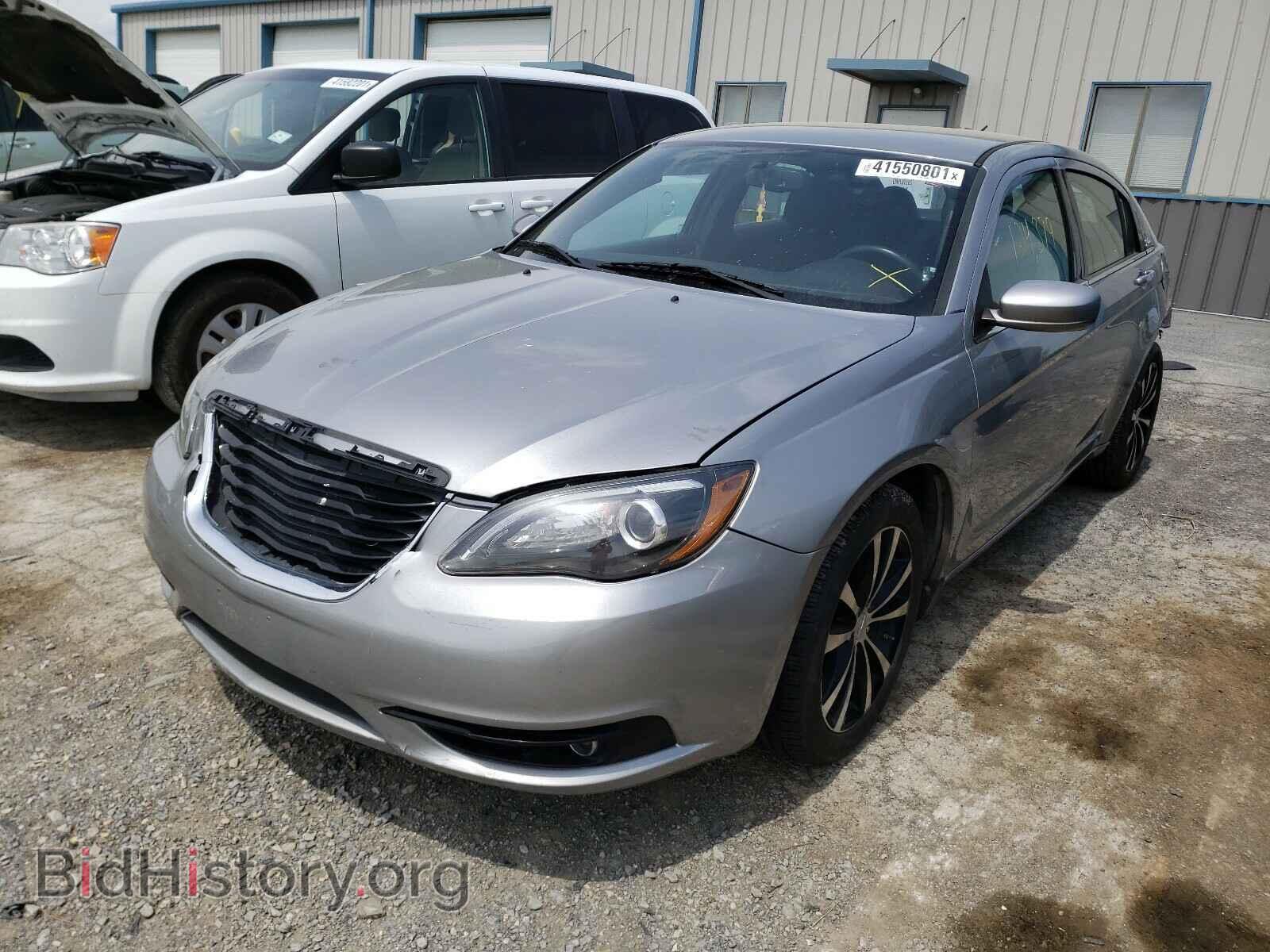 2013 CHRYSLER 200 - VIN: 1C3CCBBB1DN683824 - Фото 2