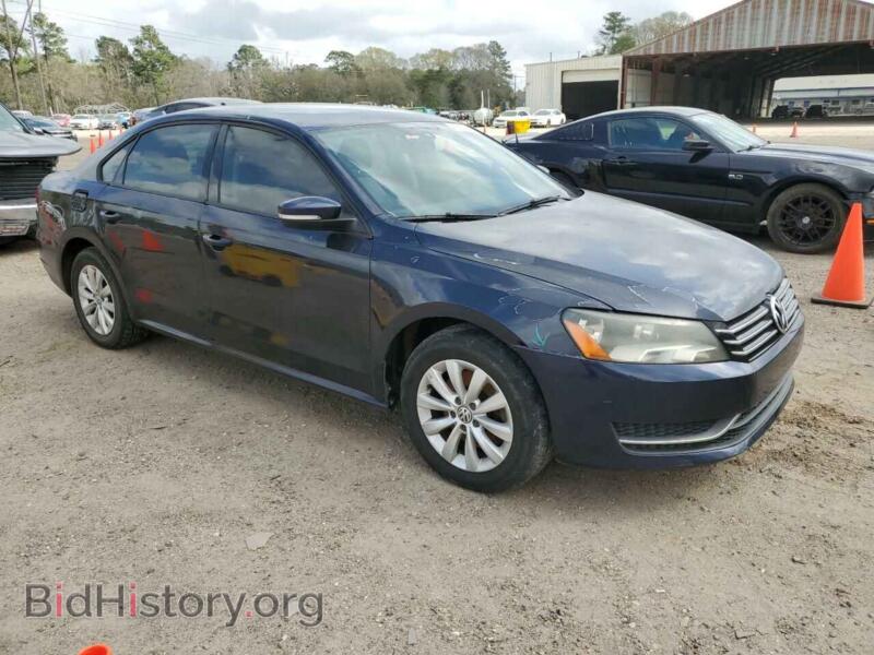2014 Volkswagen PASSAT (VIN 1VWAT7A38EC065985) — фото 4 из 12