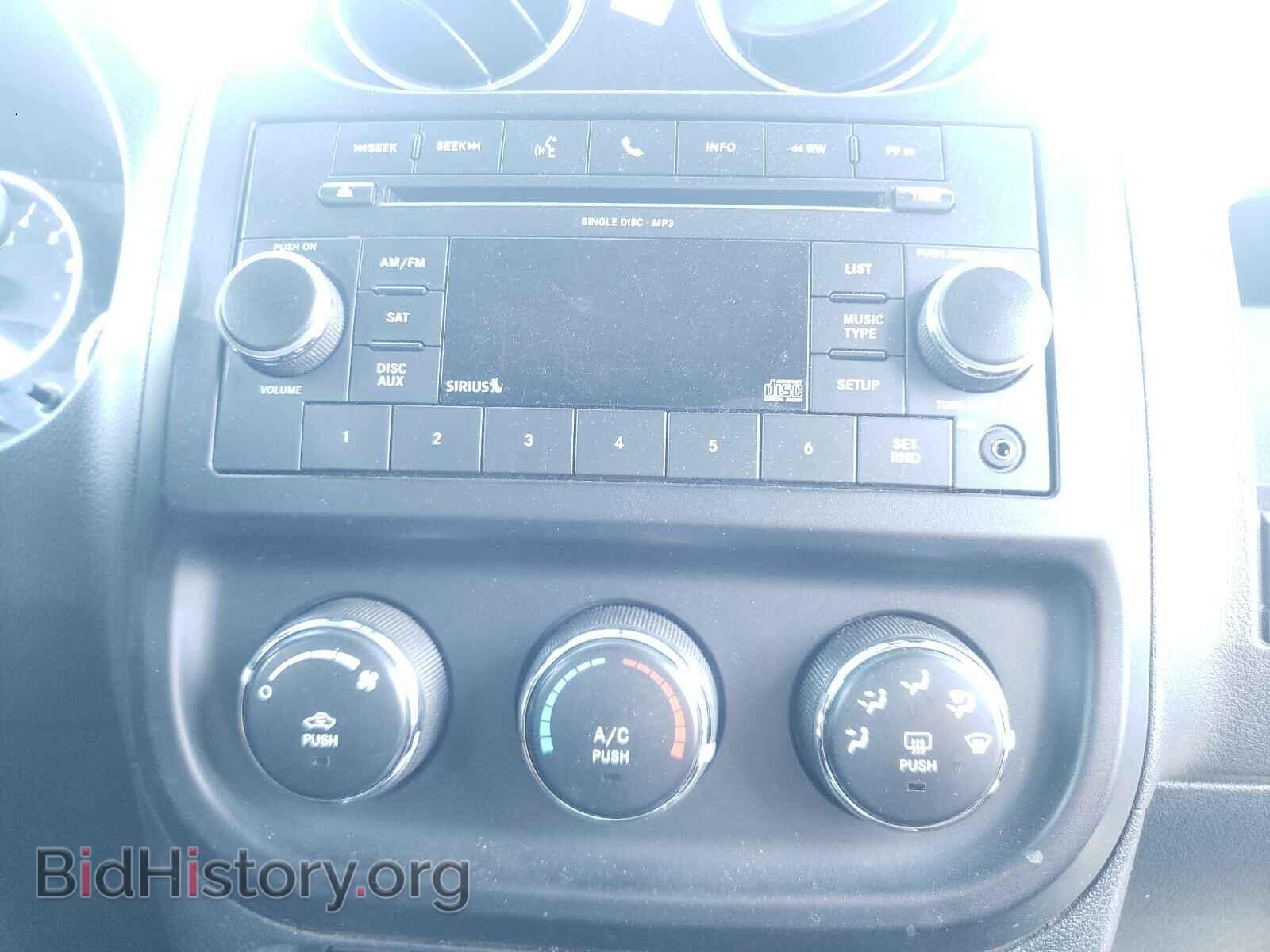2010 JEEP COMPASS - VIN: 1J4NF5FB0AD563273 - Фото 9