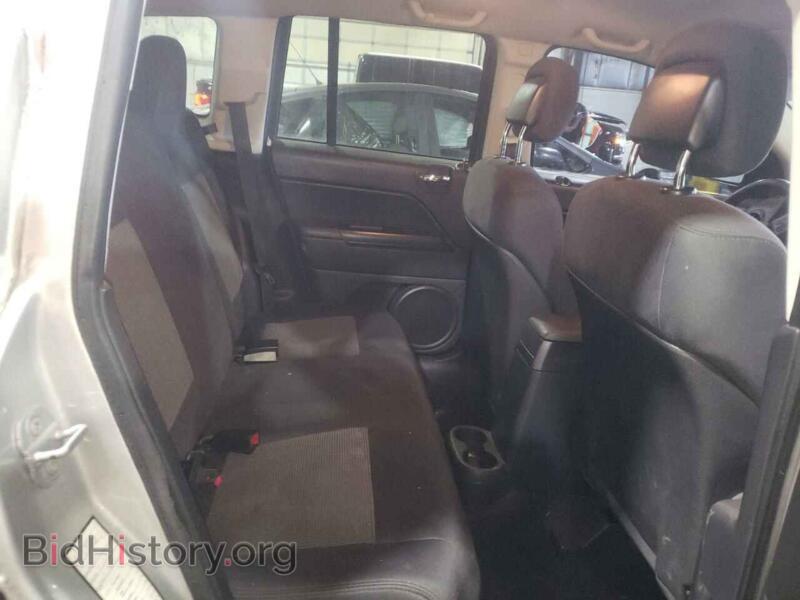 2011 Jeep COMPASS (VIN 1J4NF1FB7BD183227) — photo 11 of 13