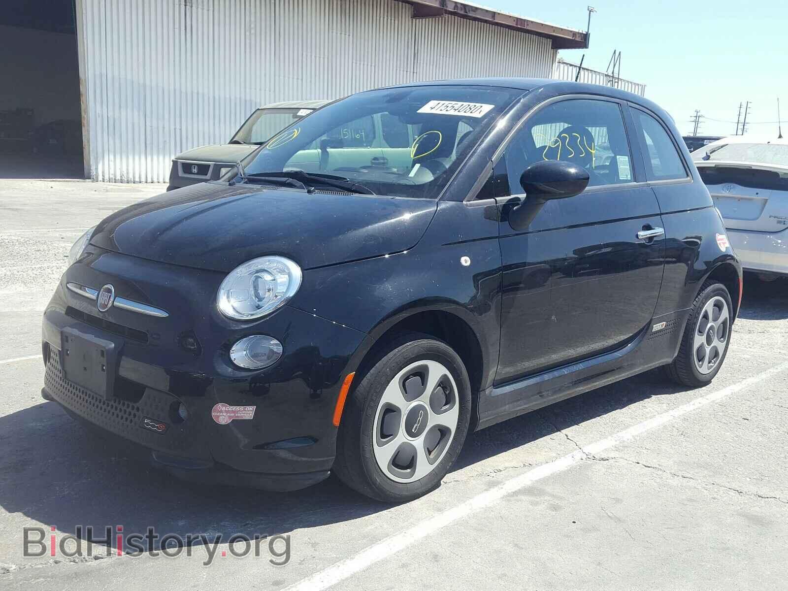 2017 FIAT 500 - VIN: 3C3CFFGE3HT565555 - Photo 2
