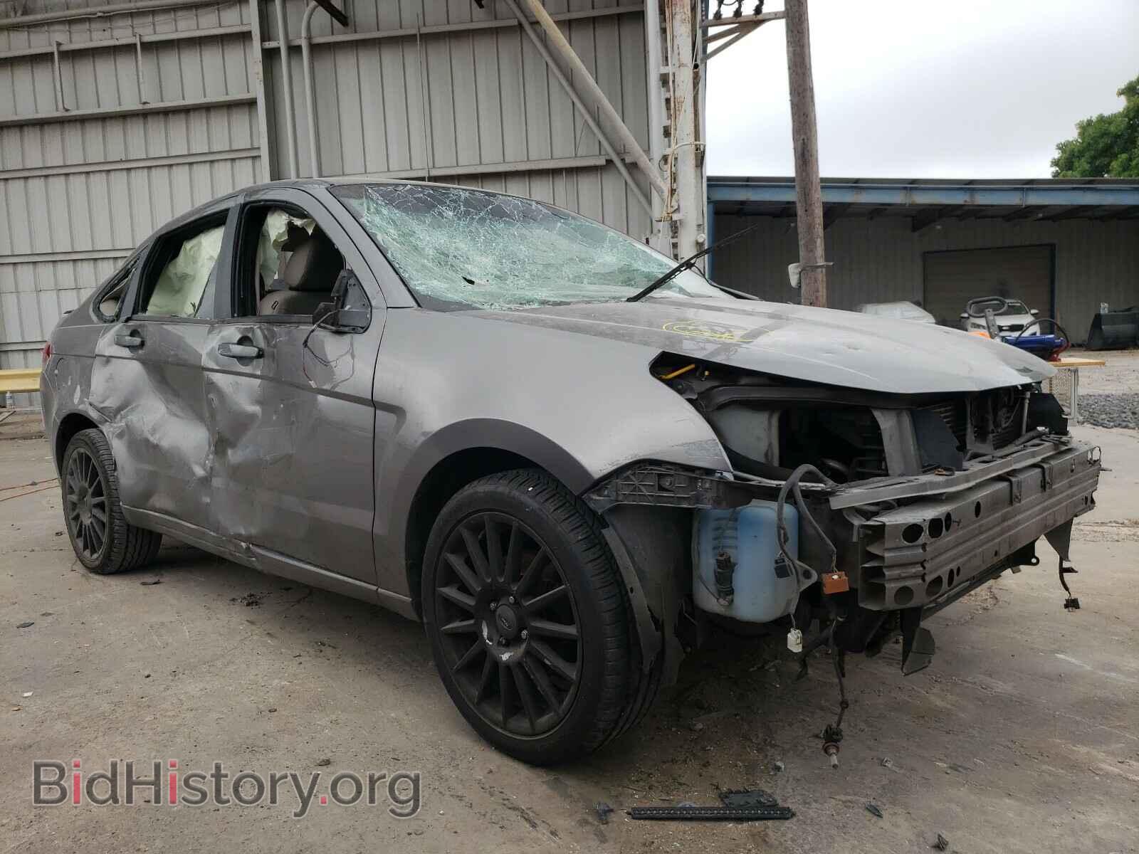Photo 1FAHP3GN3BW153379 - FORD FOCUS 2011
