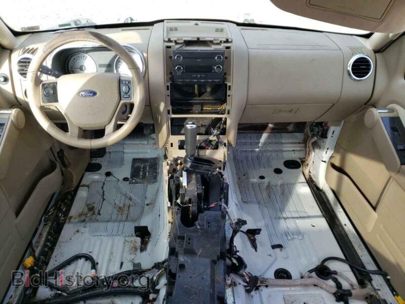 2010 Ford EXPLORER (VIN 1FMEU3BEXAUF05912) — фото 8 из 13