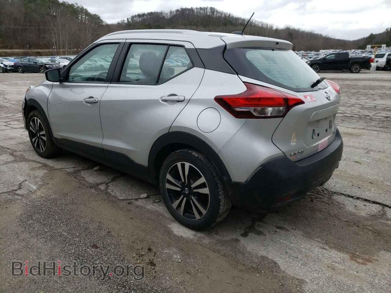 2019 NISSAN KICKS - VIN: 3N1CP5CU3KL535238 - Фото 2