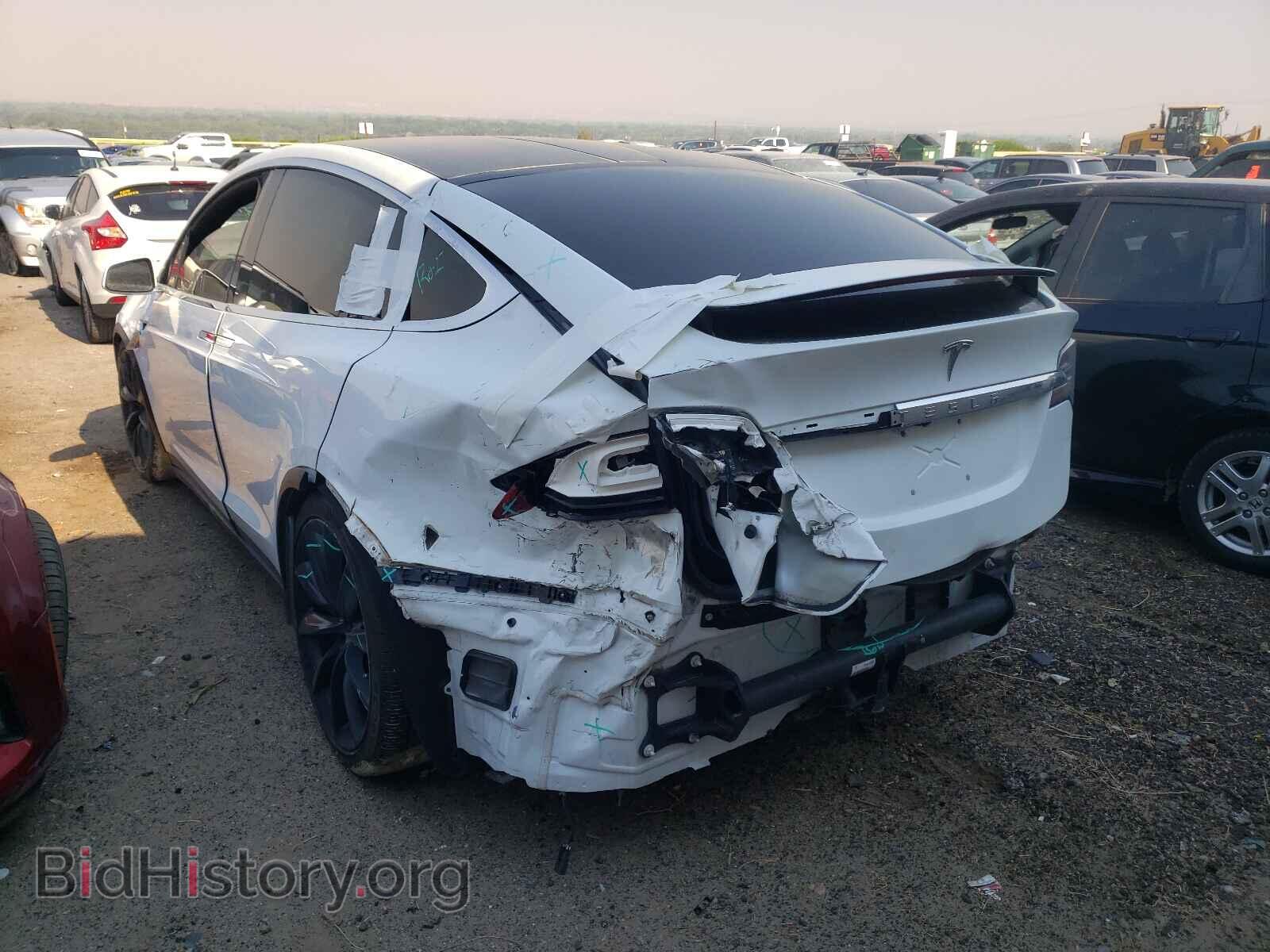 2016 TESLA MODEL X - VIN: 5YJXCBE27GF017076 - Фото 3