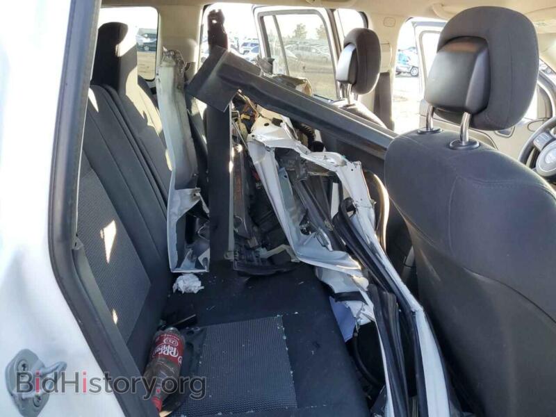 2011 Jeep COMPASS (VIN 1J4NF1FB9BD174657) — фото 11 из 13