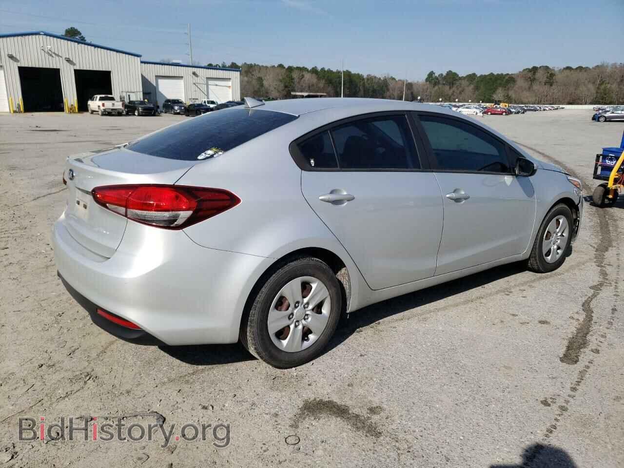 2017 KIA FORTE - VIN: 3KPFK4A72HE031504 - Фото 3