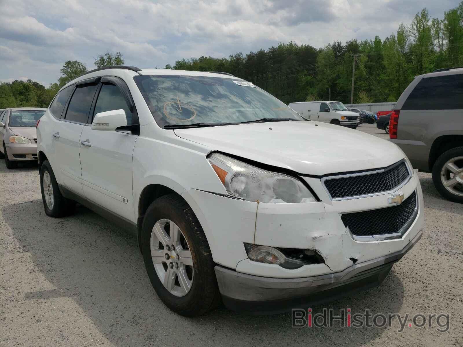 Photo 1GNLVGED5AS125656 - CHEVROLET TRAVERSE 2010