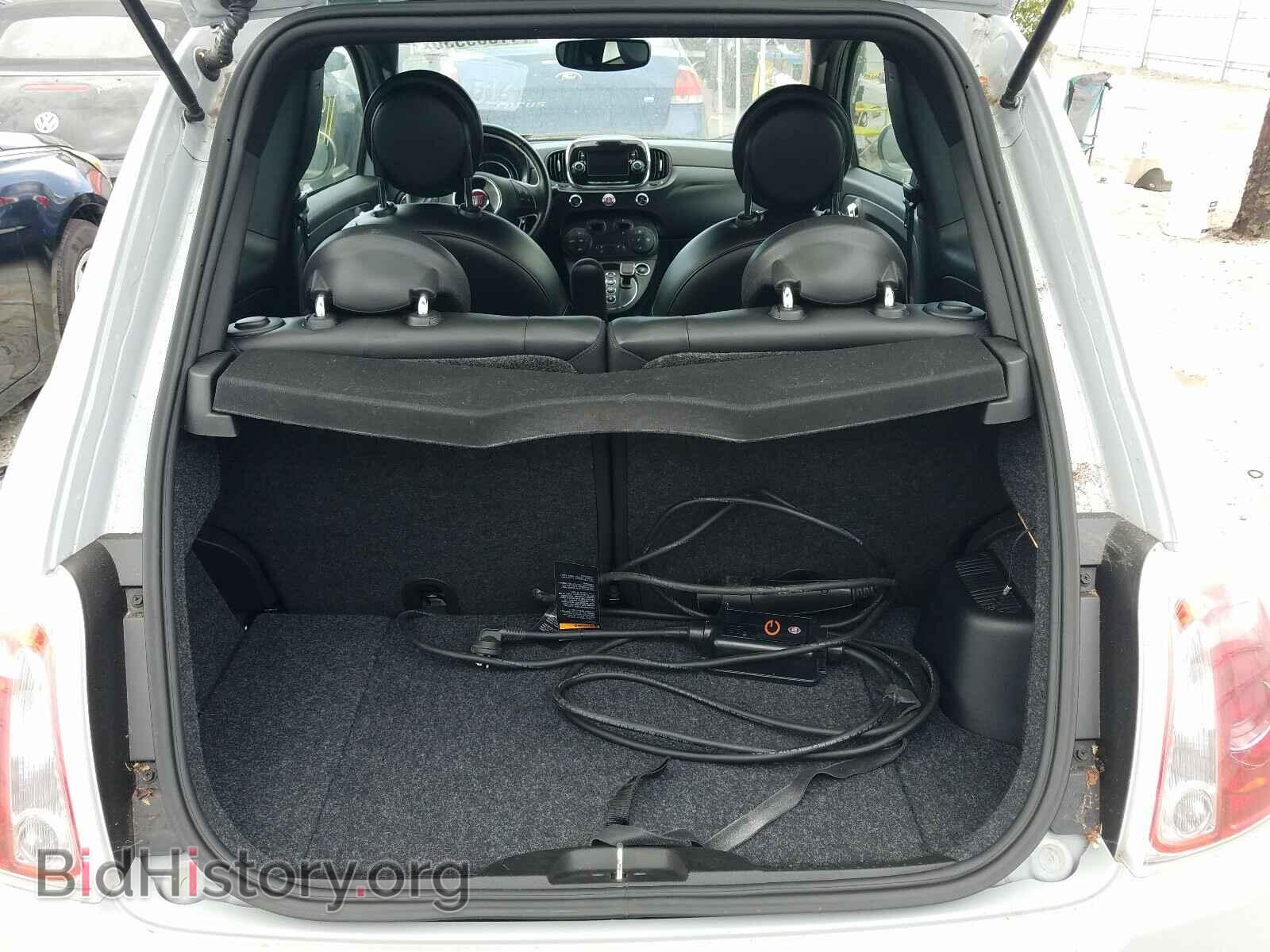 2017 FIAT 500 - VIN: 3C3CFFGE9HT643627 - Фото 9