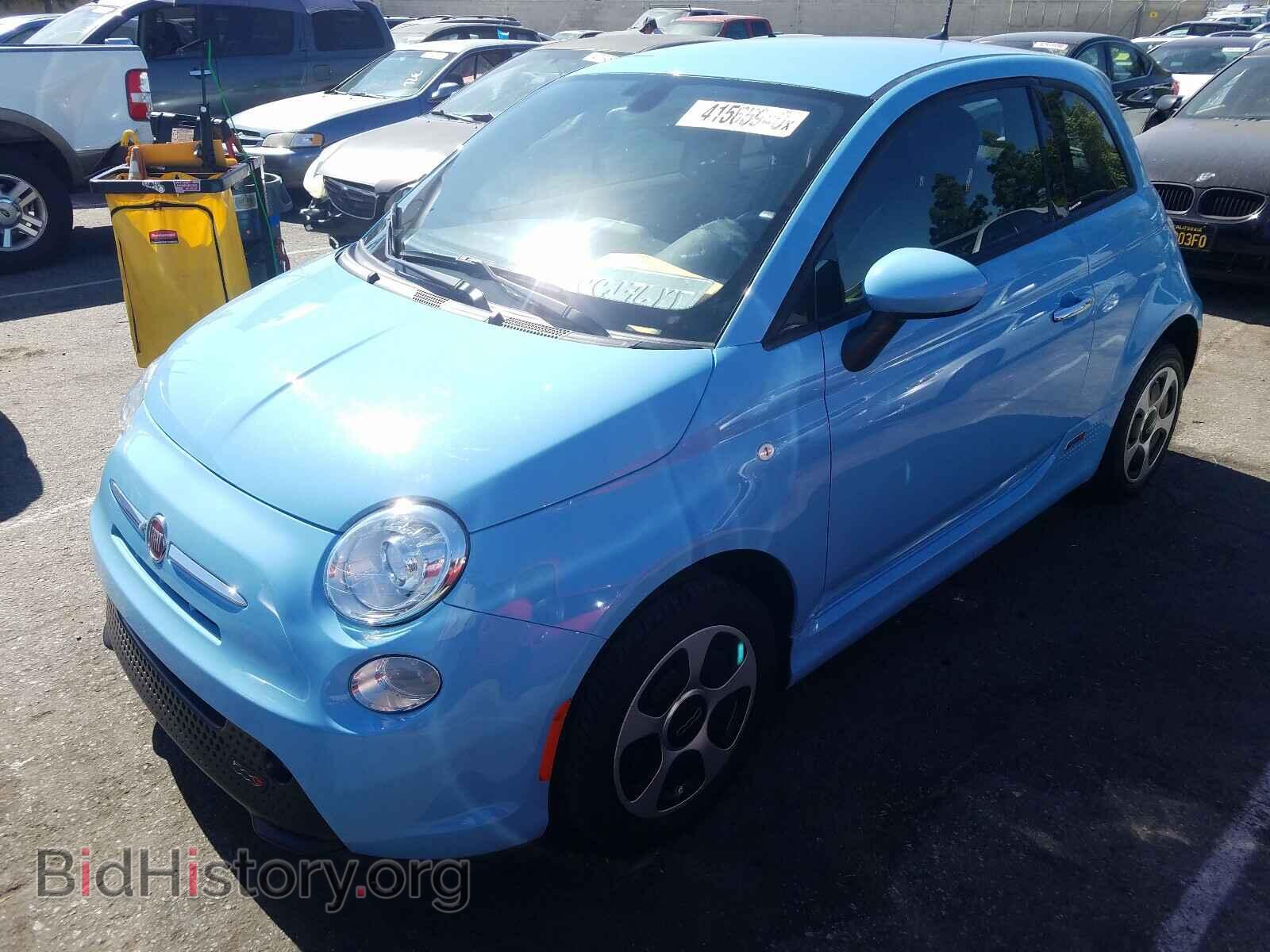 2017 FIAT 500 - VIN: 3C3CFFGEXHT575810 - Фото 2