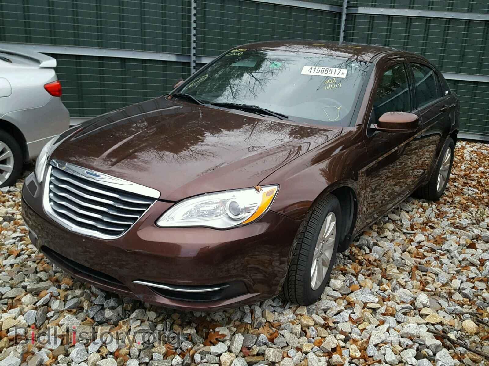 2013 CHRYSLER 200 - VIN: 1C3CCBBGXDN569090 - Фото 2