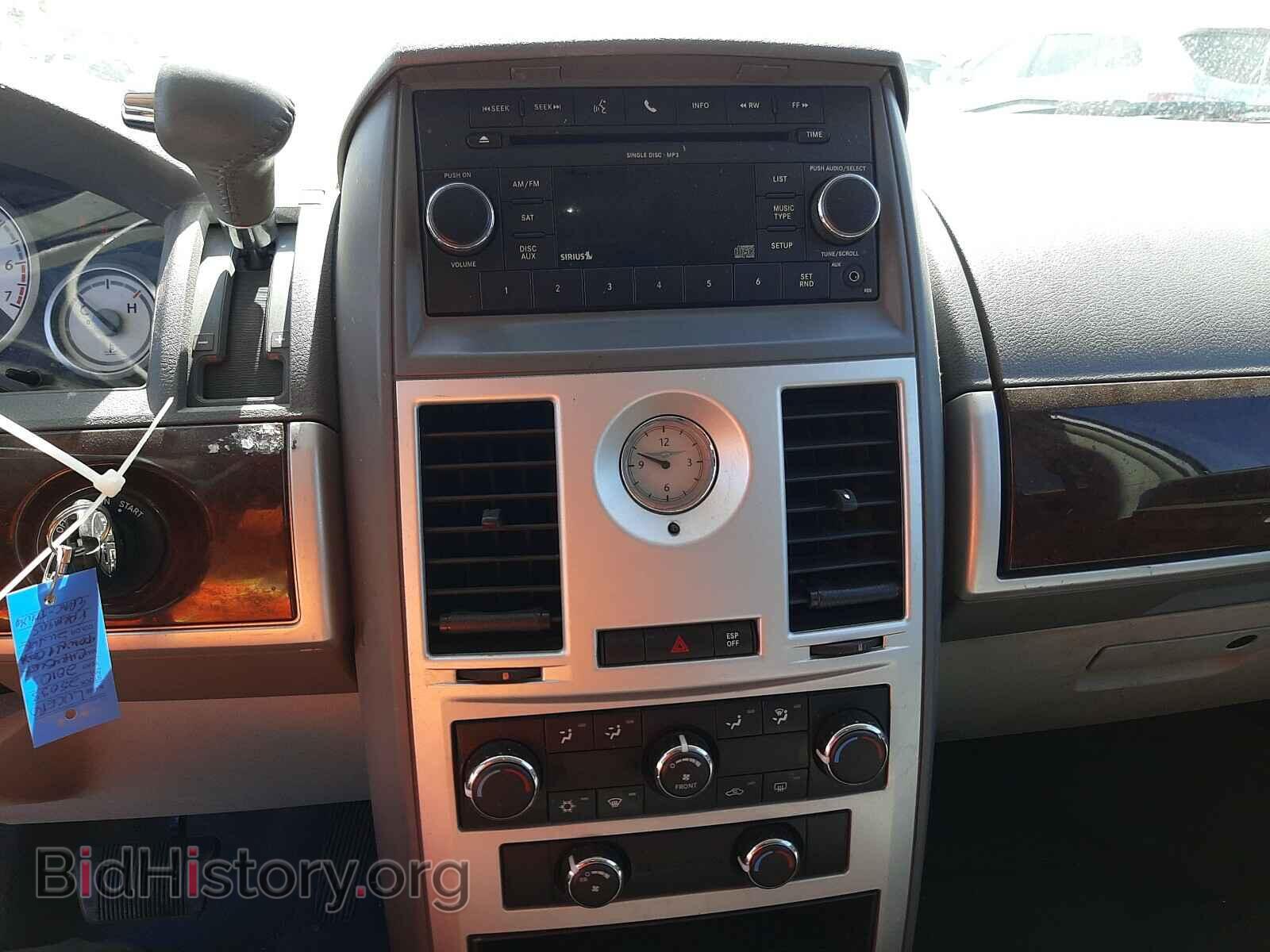 2010 CHRYSLER MINIVAN - VIN: 2A4RR5D12AR285427 - Фото 9