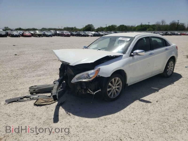 2013 Chrysler 200 (VIN 1C3CCBCGXDN522656) — photo 2 of 10