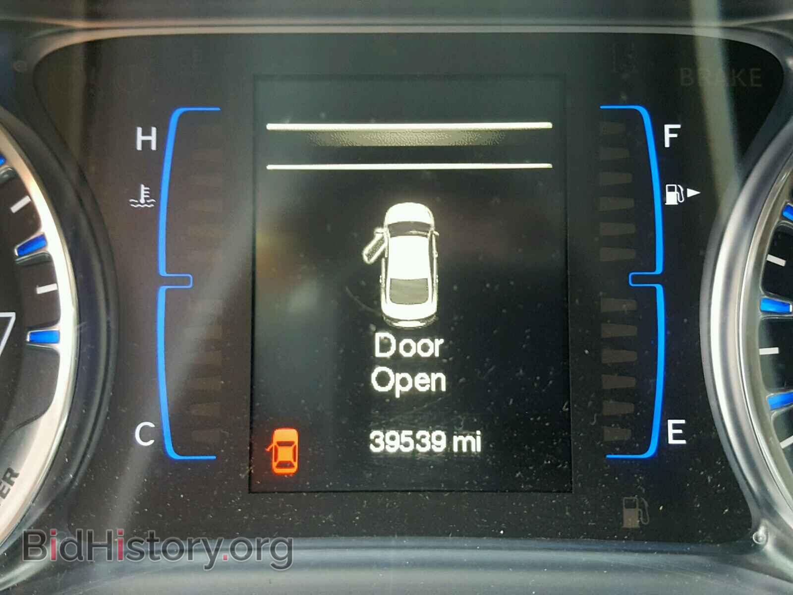 2015 CHRYSLER 200 - VIN: 1C3CCCAB7FN688584 - Photo 8