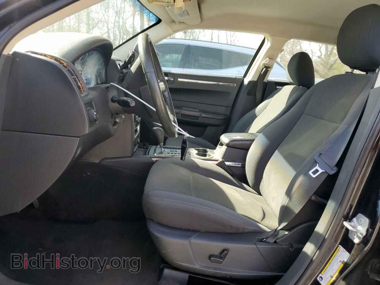 2010 CHRYSLER 300 - VIN: 2C3CA5CV2AH163202 - Фото 7