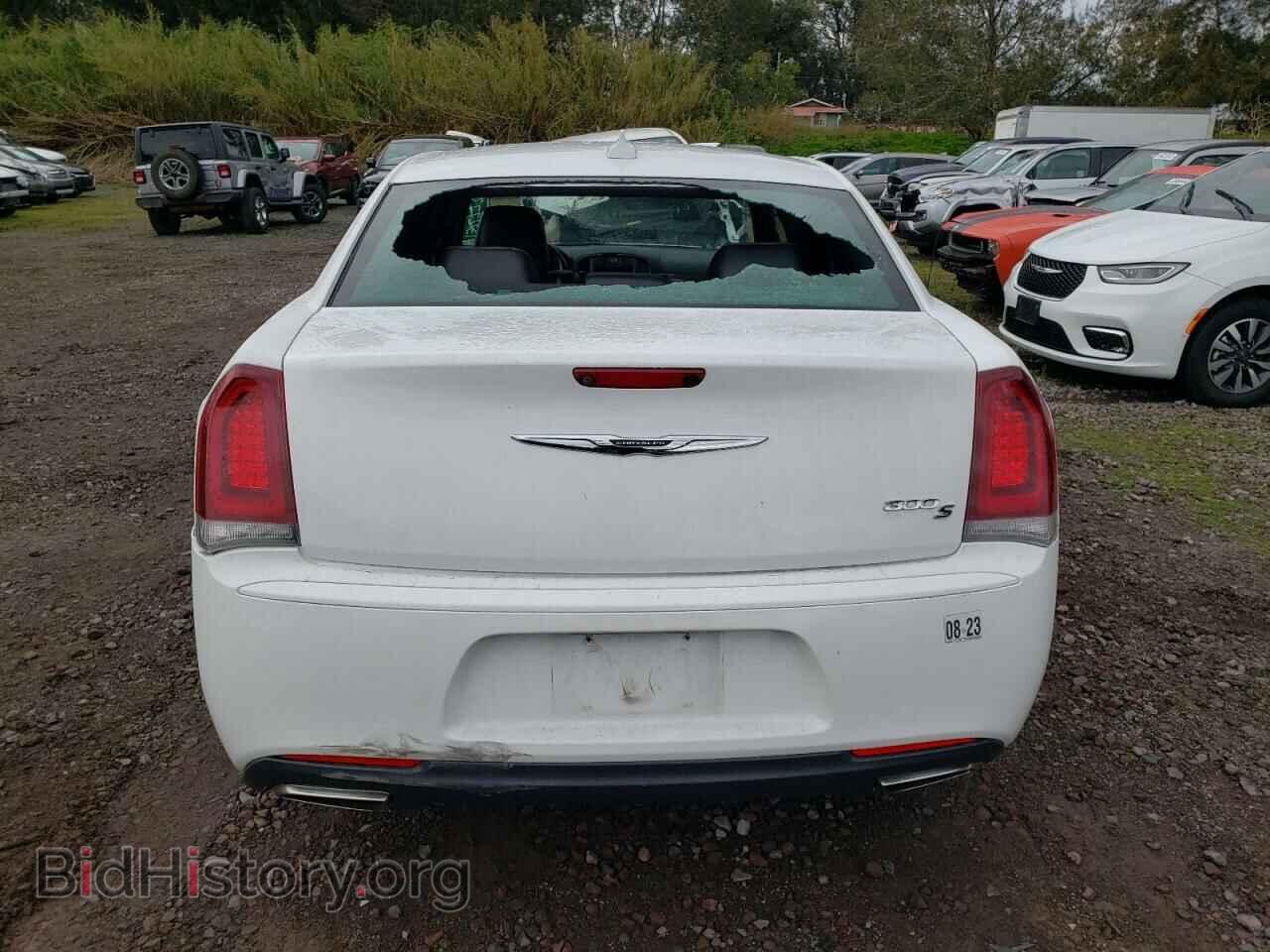 2019 CHRYSLER 300 - VIN: 2C3CCABG1KH562903 - Фото 6