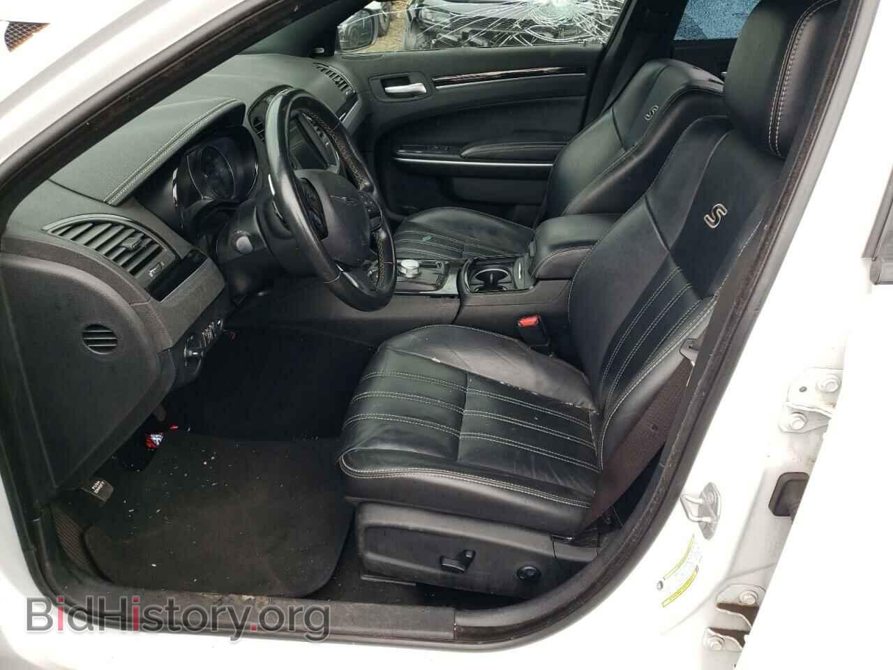 2019 CHRYSLER 300 - VIN: 2C3CCABG1KH562903 - Фото 7