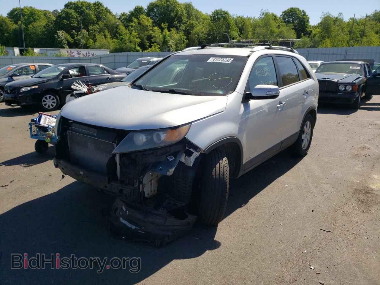 2012 KIA SORENTO - VIN: 5XYKTCA67CG217869 - Фото 2