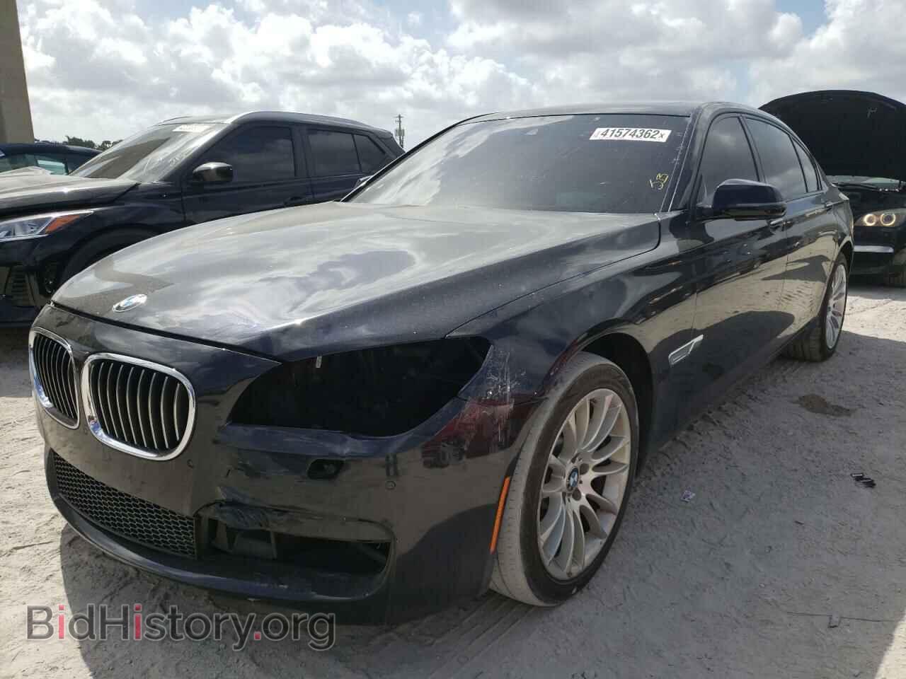 2013 BMW 7 SERIES - VIN: WBAYE8C56DD134002 - Фото 2