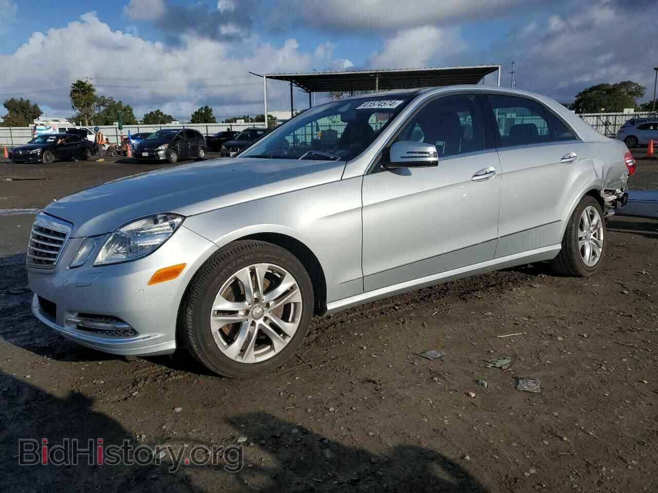 Фотография WDDHF8HB9BA307577 - MERCEDES-BENZ E-CLASS 2011