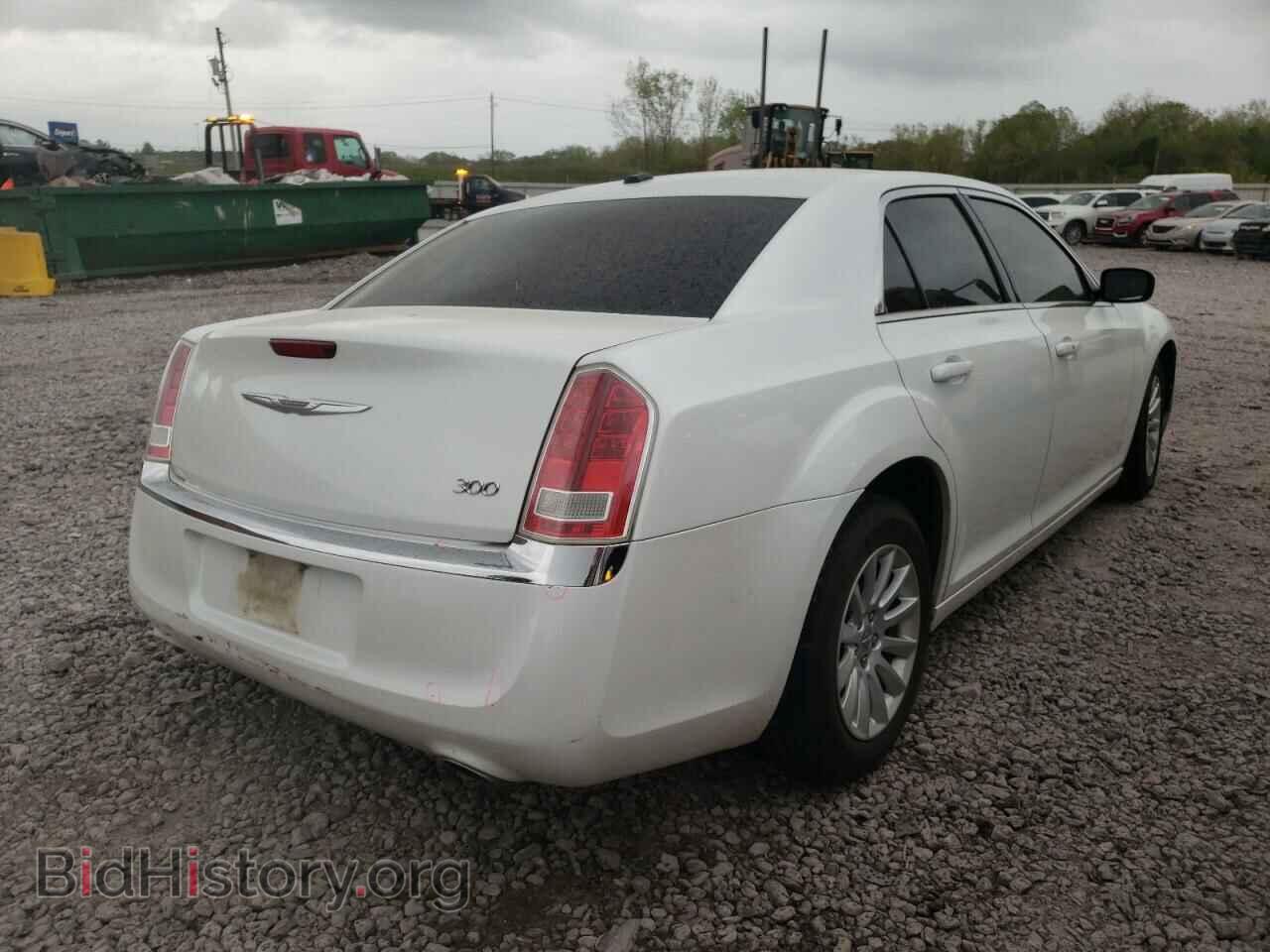 2014 CHRYSLER 300 - VIN: 2C3CCAAG2EH315914 - Фото 4