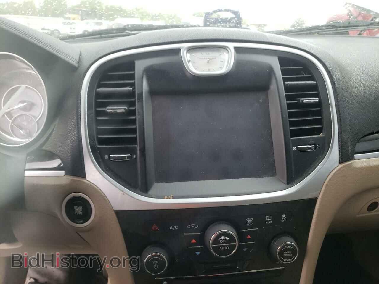 2014 CHRYSLER 300 - VIN: 2C3CCAAG2EH315914 - Фото 9