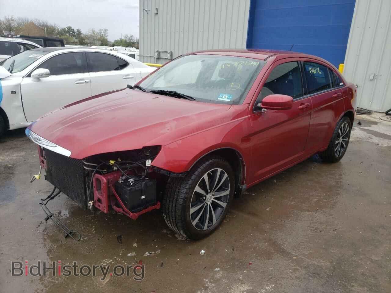 2013 CHRYSLER 200 - VIN: 1C3CCBBG7DN728924 - Фото 2