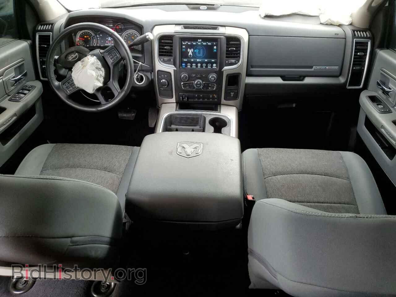 2018 RAM All Models - VIN: 3C6UR5MJ9JG405107 - Photo 8