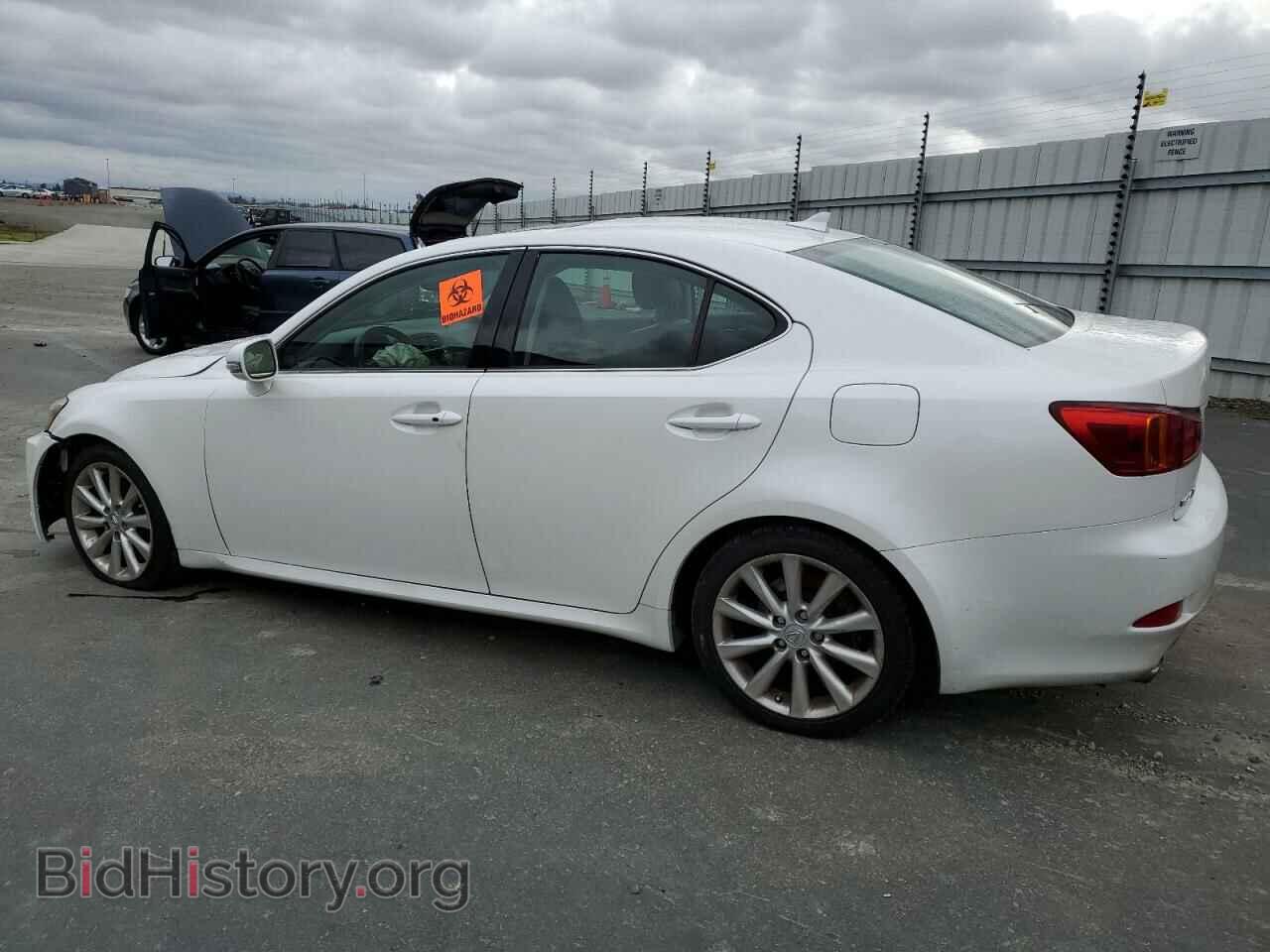2010 LEXUS IS - VIN: JTHCF5C24A5037500 - Photo 2