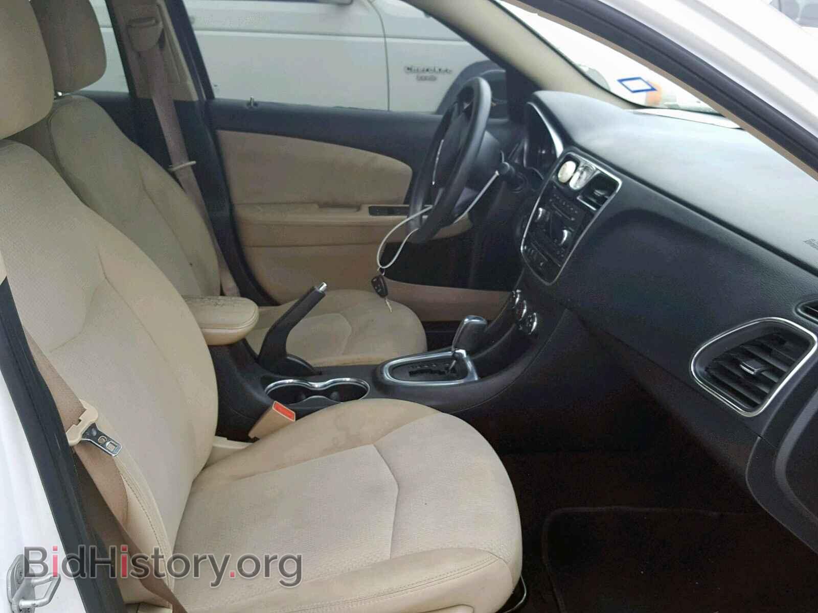2012 CHRYSLER 200 - VIN: 1C3CCBAG5CN153870 - Фото 5