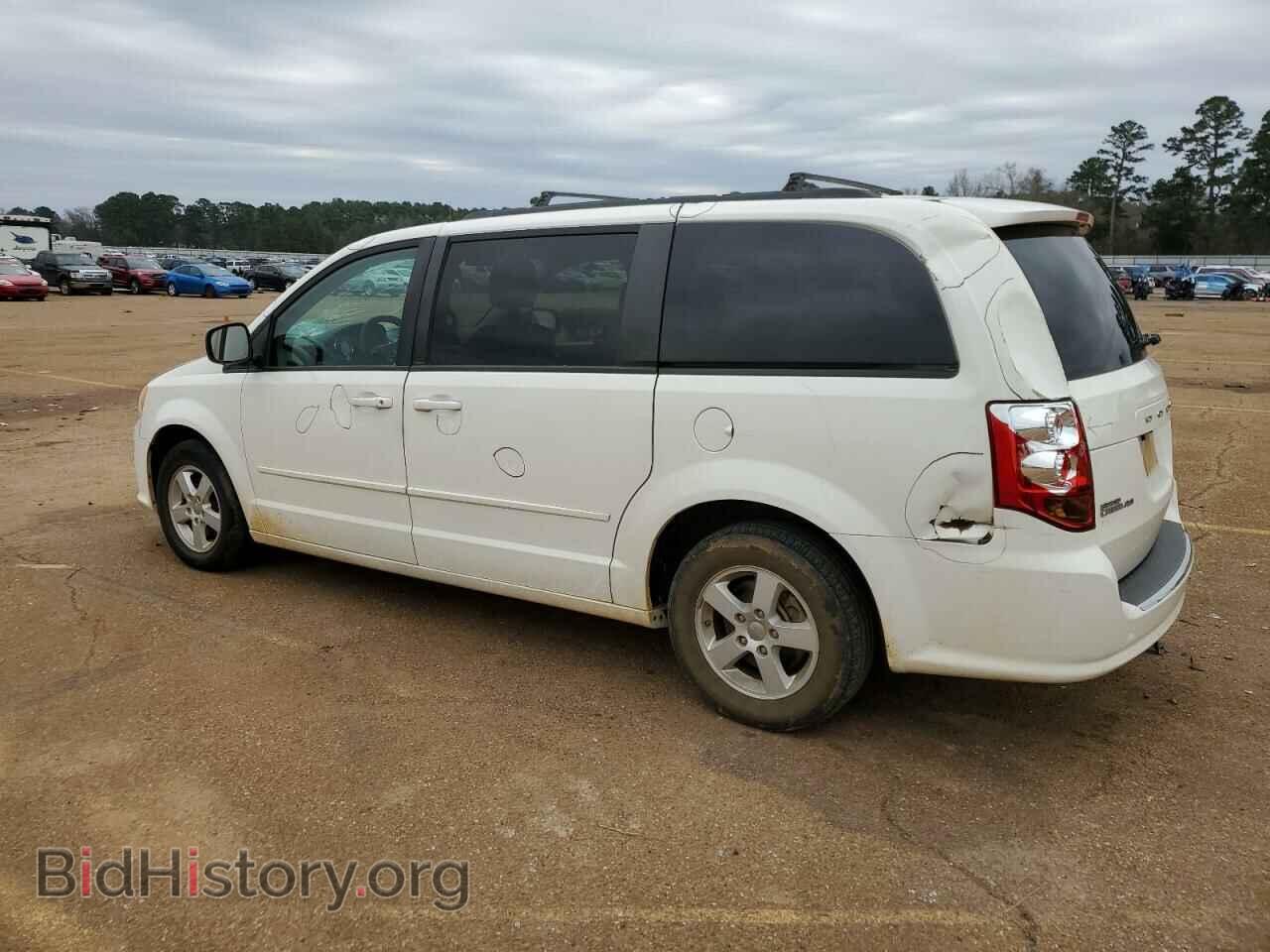 2013 DODGE CARAVAN - VIN: 2C4RDGCG1DR576138 - Фото 2