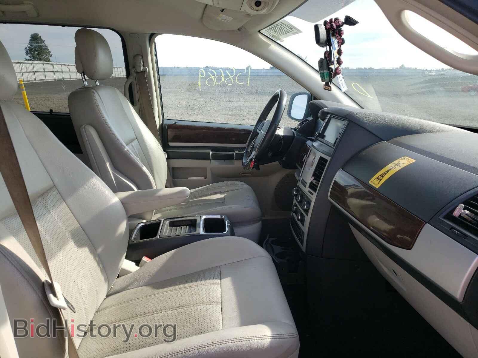 2010 CHRYSLER MINIVAN - VIN: 2A4RR8DX1AR415932 - Фото 5