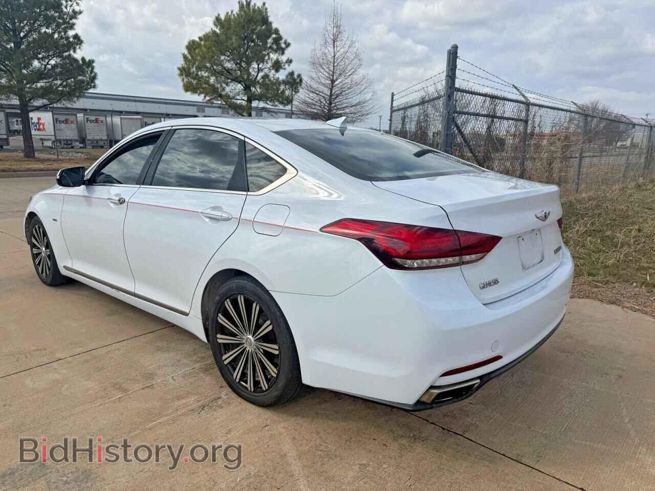 2015 HYUNDAI GENESIS - VIN: KMHGN4JE9FU068196 - Фото 3