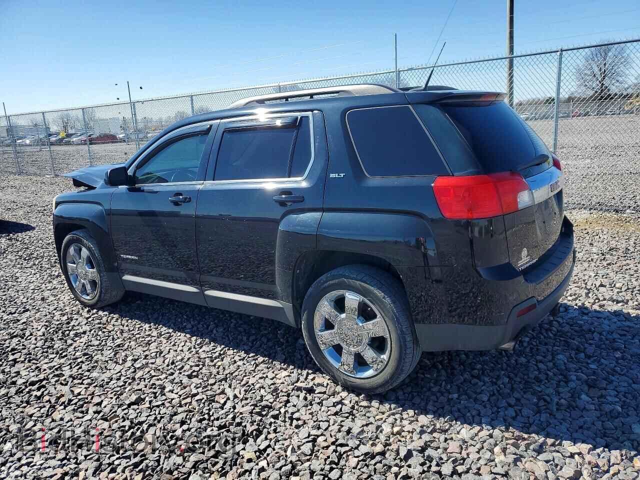 2011 GMC TERRAIN - VIN: 2CTFLUE52B6451734 - Photo 2