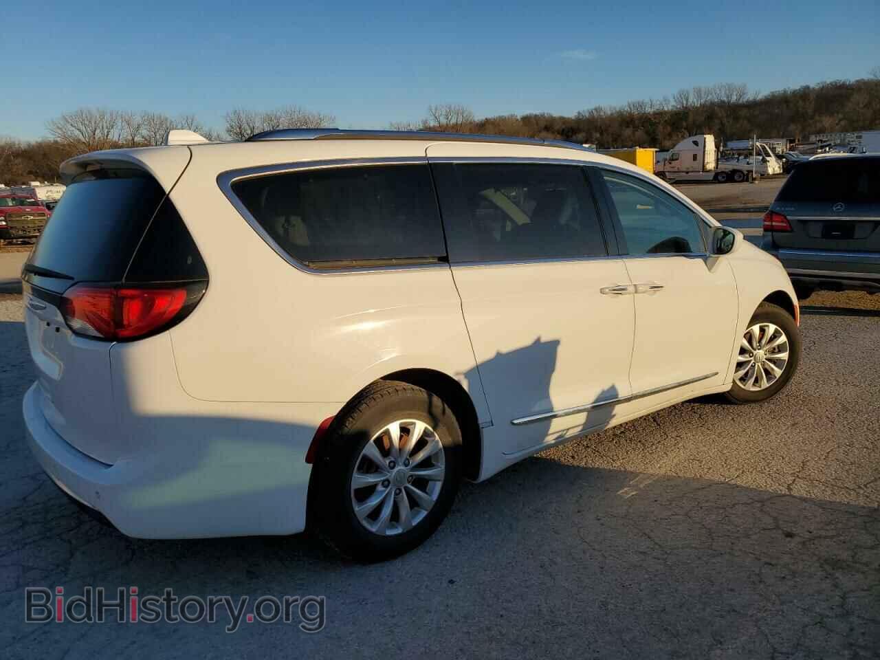 2018 CHRYSLER PACIFICA - VIN: 2C4RC1BG1JR211522 - Фото 3