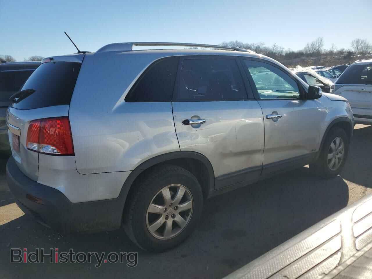 2011 KIA SORENTO - VIN: 5XYKTDA25BG123734 - Фото 3