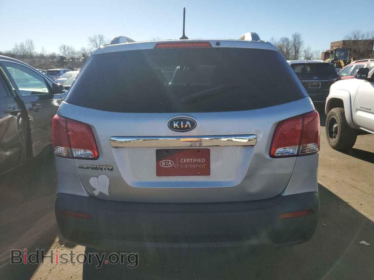 2011 KIA SORENTO - VIN: 5XYKTDA25BG123734 - Фото 6