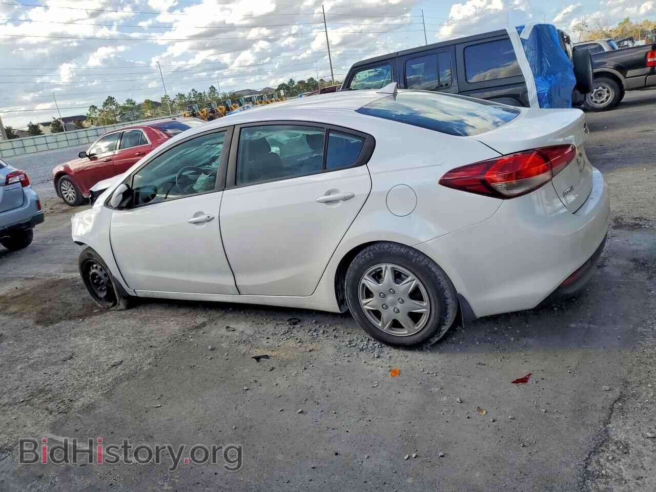 2017 KIA FORTE - VIN: 3KPFL4A79HE107393 - Фото 2