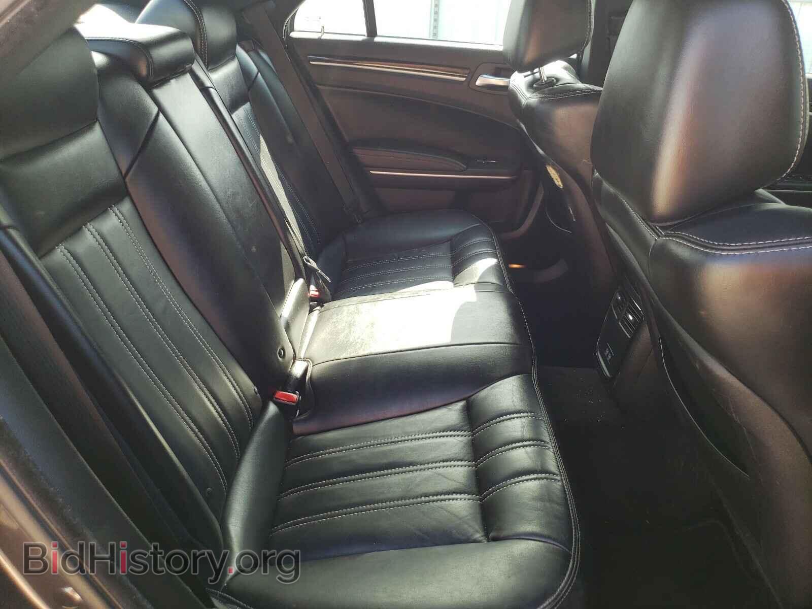 2019 CHRYSLER 300 - VIN: 2C3CCABG7KH537830 - Фото 6
